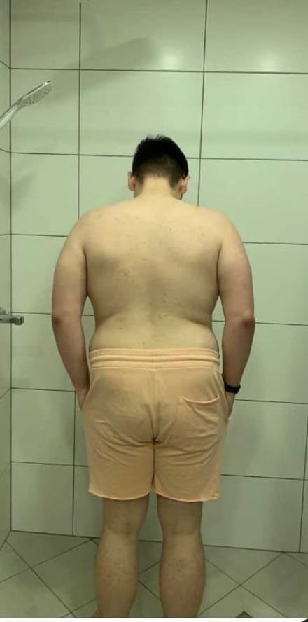 Prieš, iš nugaros